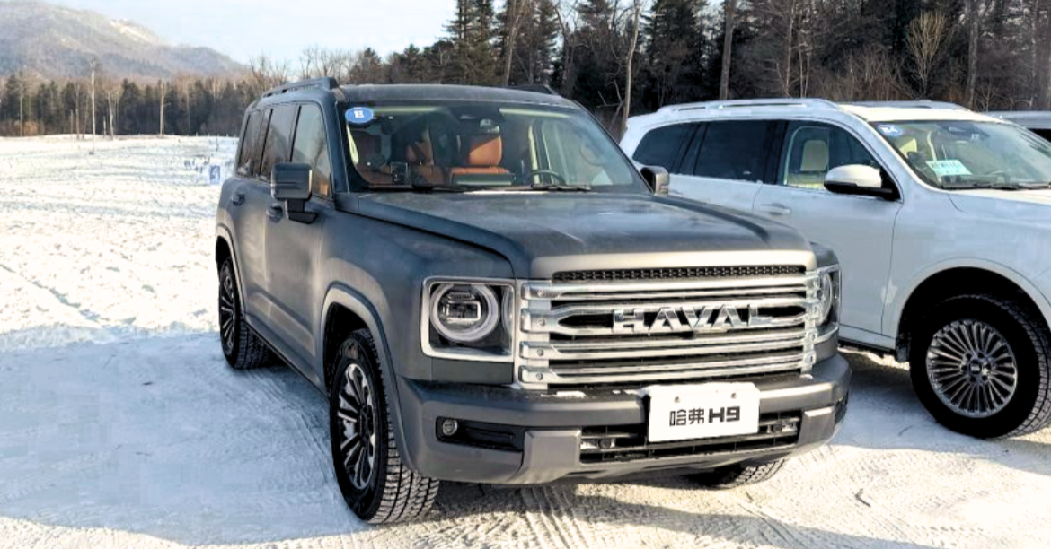 Plowing Through Snow With The Haval H9