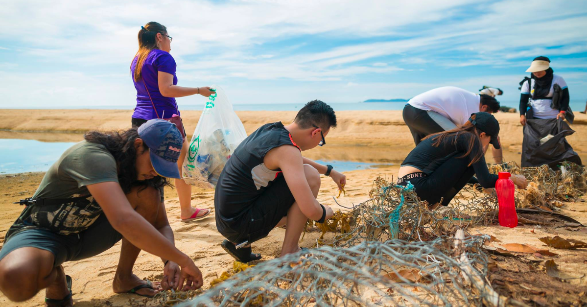 Plastic Soup: International Coastal Clean-up 2022 - The Problem With Plastic 