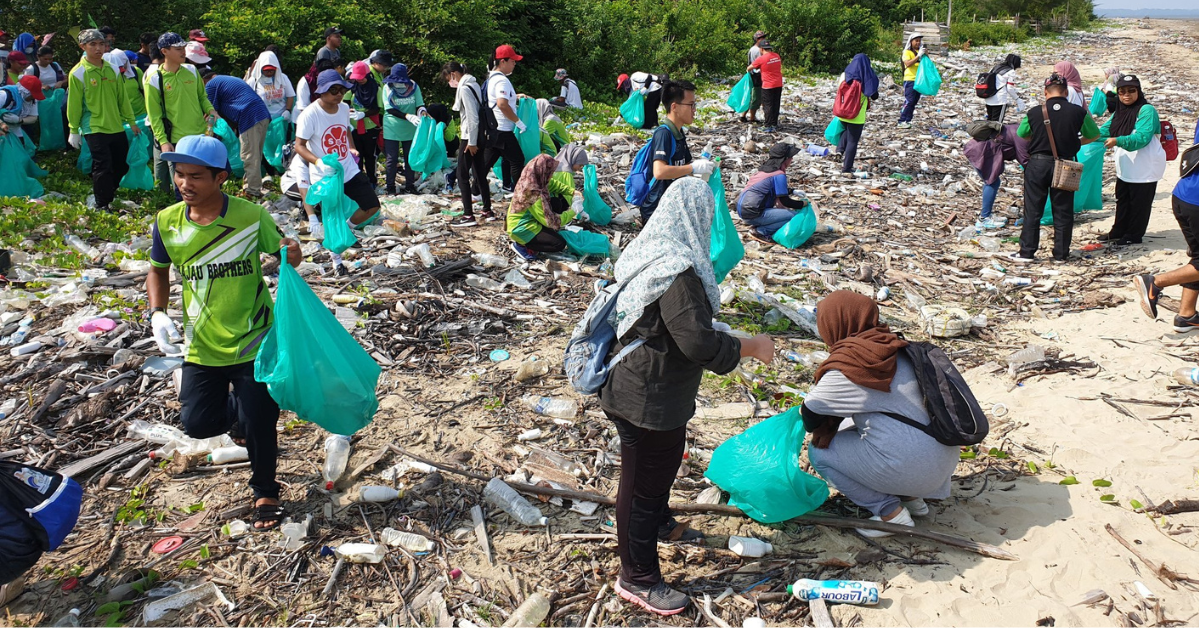 Shoreline Makeover: International Coastal Clean-up 2023