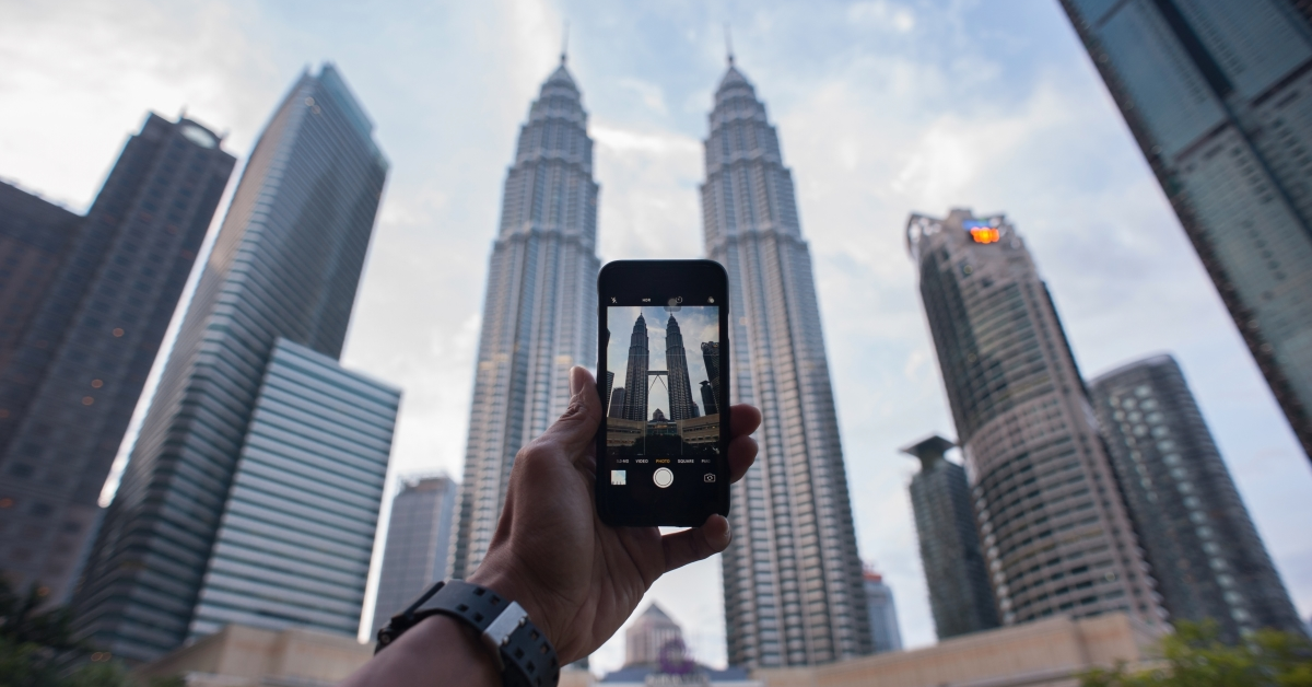 Snap or Scram? Managing KLCC’s Photo Hustle