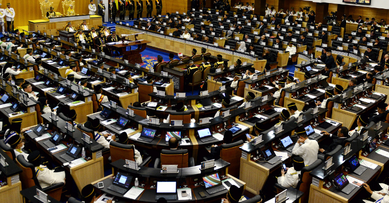 Popek Popek Parlimen: Najib Can Attend Parliament