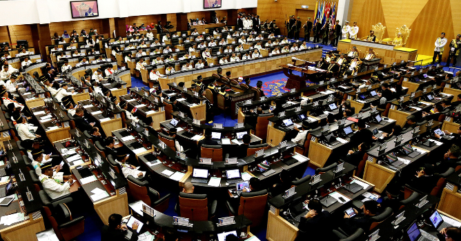 Popek Popek Parlimen: Shahidan Tak Puah Hati