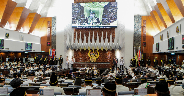 Popek Popek Parlimen: Blowing Hot And Coldplay