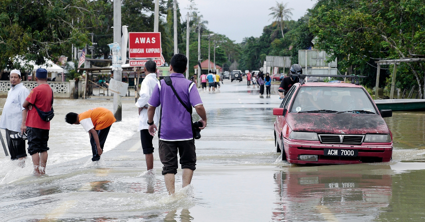 Severe Floods Affect Over 30,000 People