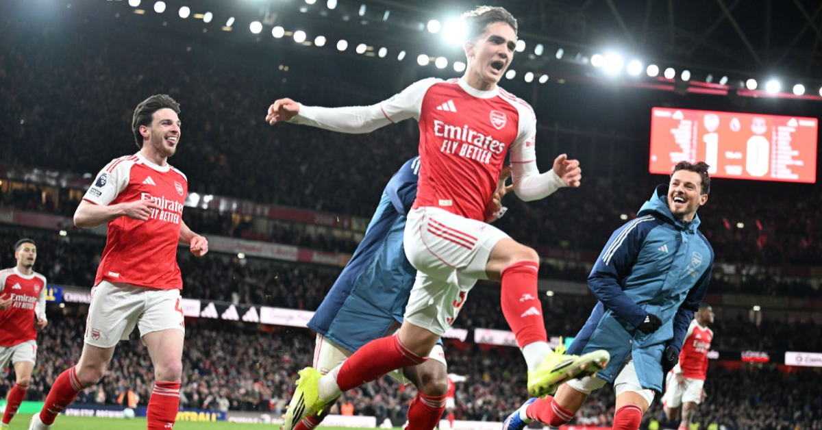 Dowman Fires Arsenal Closer