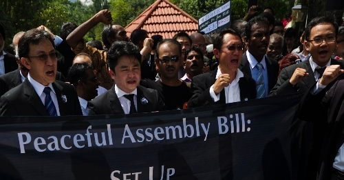 Lawyers Take To the Streets Again