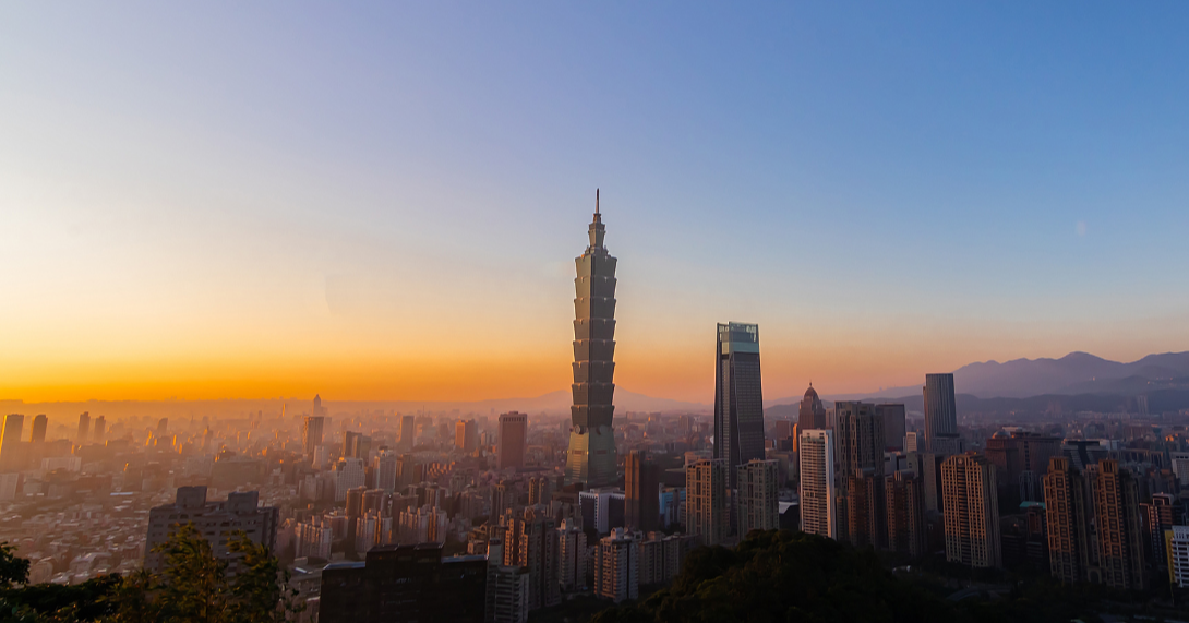 Taiwan, Caught between Powers