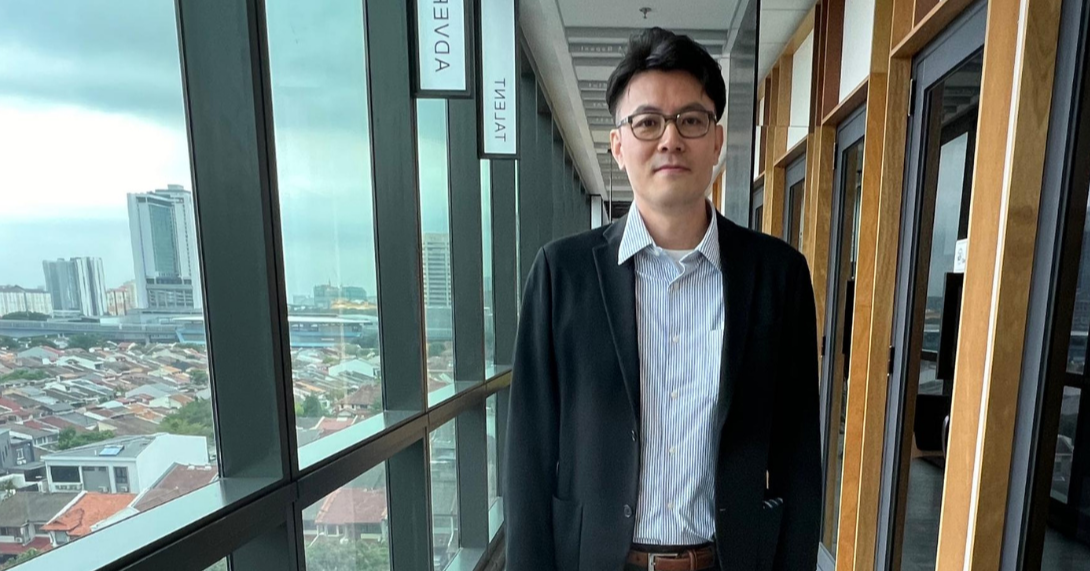 Kinokuniya: Human Element Is Critical