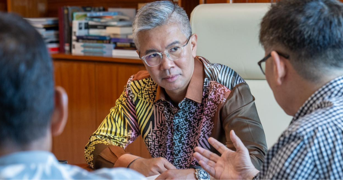 Top 5 at 5: Tengku Zafrul Leaves UMNO